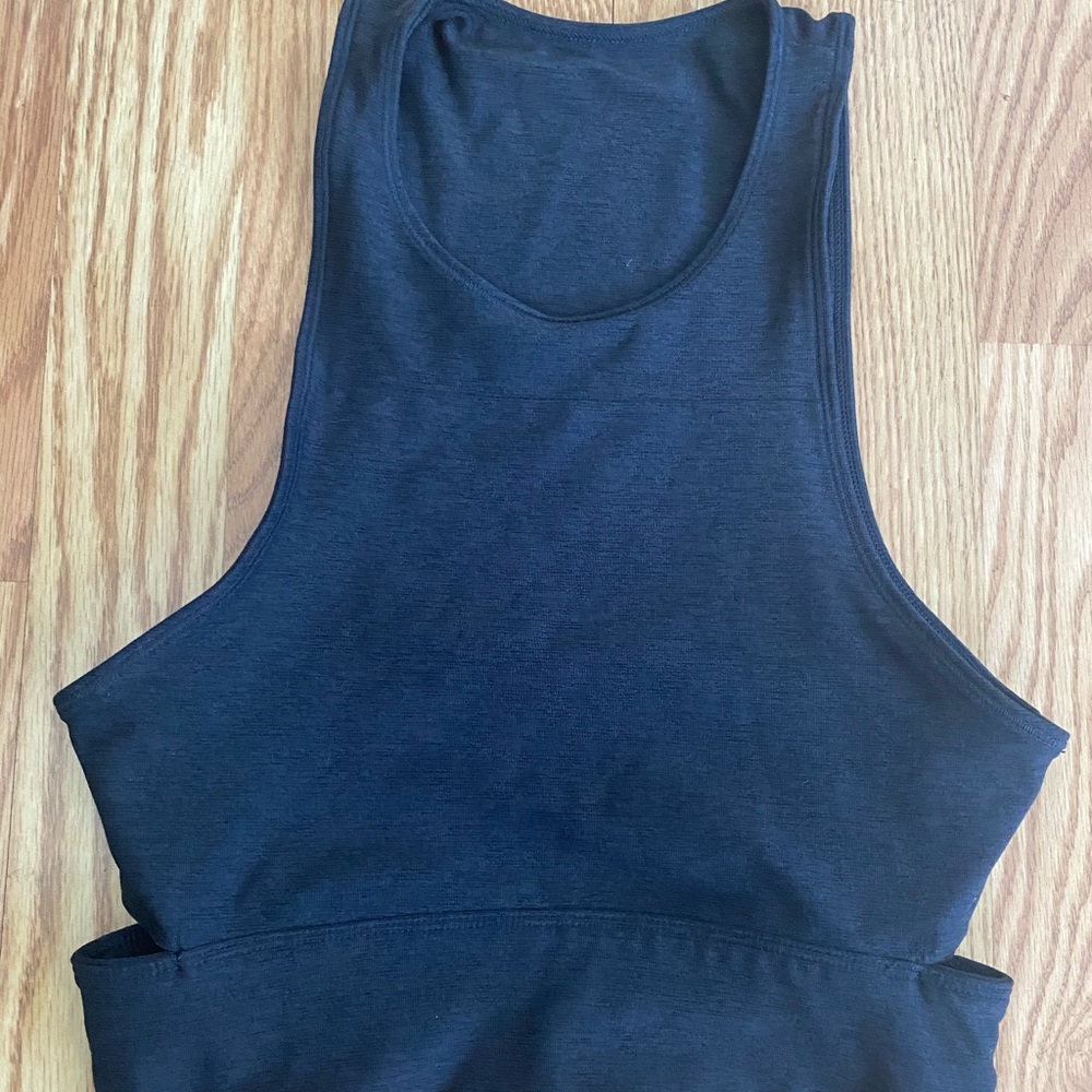 Outdoor Voices Slashback Crop Top Bra in Navy (XS)